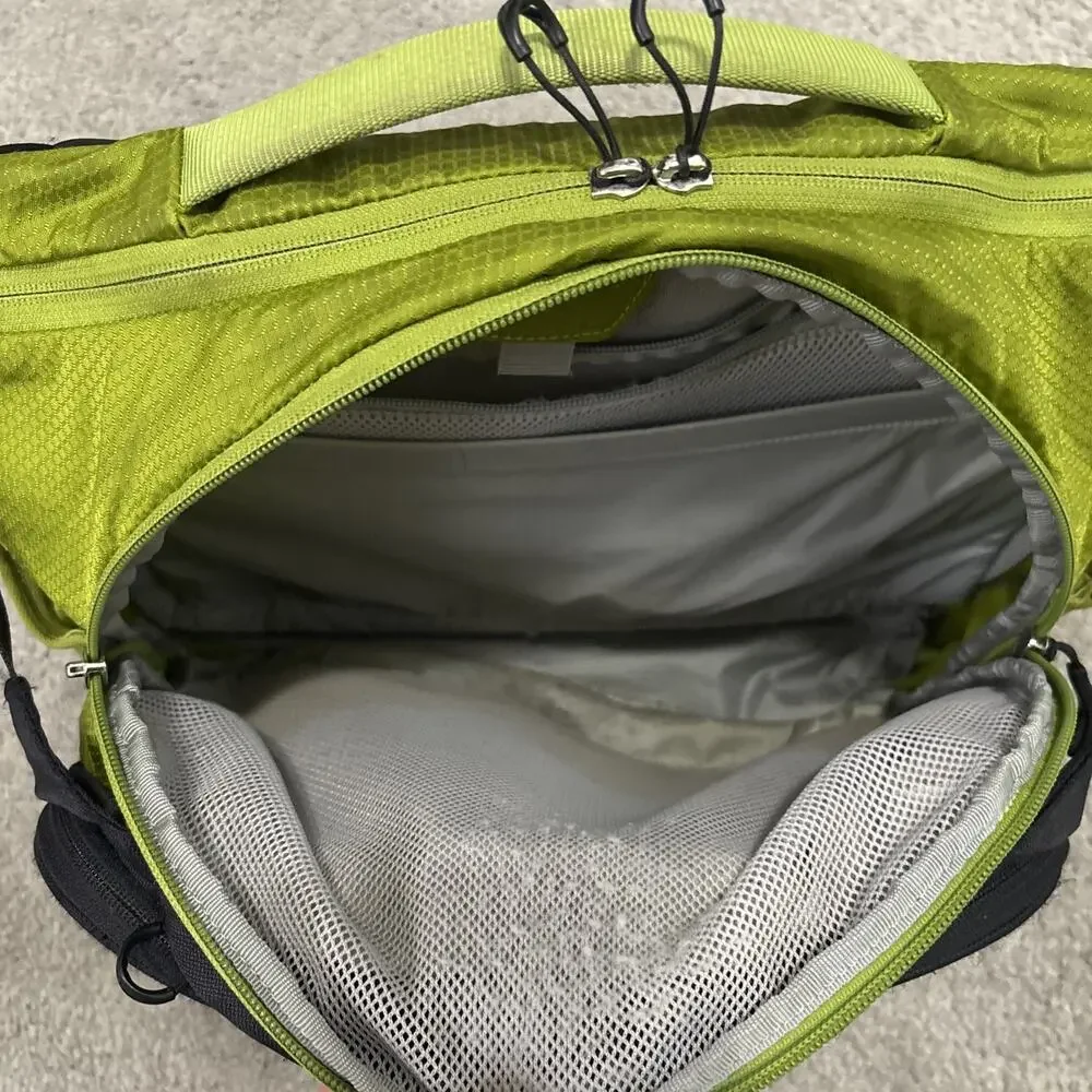 Osprey Ozone Courier Bag Green Laptop Messenger Bag Travel Business Carry-on
